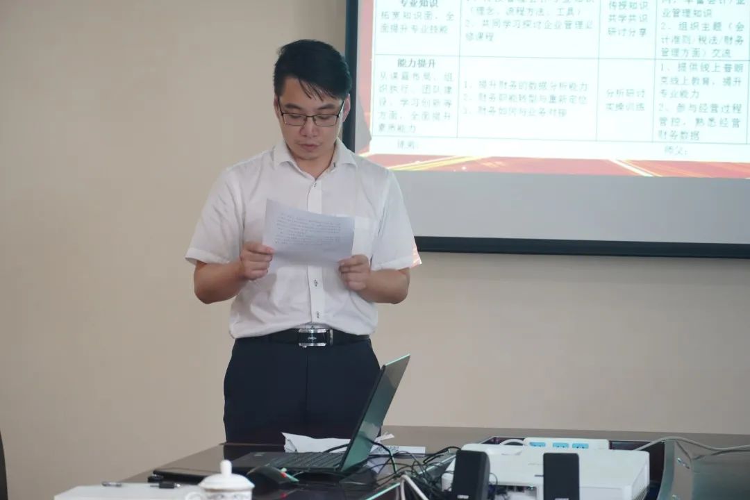 <a href=http://www.zfojg.cn target=_blank class=infotextkey><a href=http://www.zfojg.cn target=_blank class=infotextkey>雙良</a>環(huán)境</a>“師帶徒”簽約儀式圓滿落幕